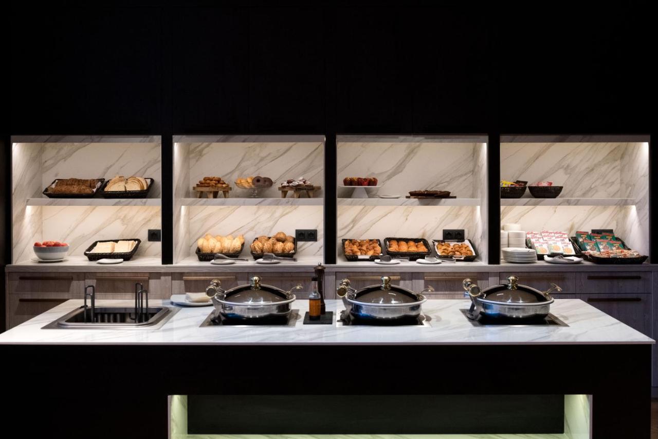 Grand Plaza Hotel & Wellness Ανδόρρα λα Βέγια Εξωτερικό φωτογραφία A buffet at a restaurant