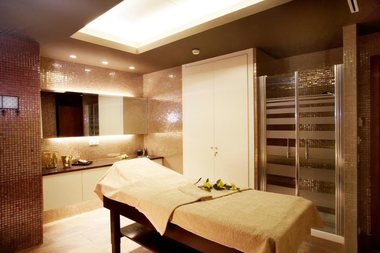 Grand Plaza Hotel & Wellness Ανδόρρα λα Βέγια Εξωτερικό φωτογραφία A treatment room at a spa