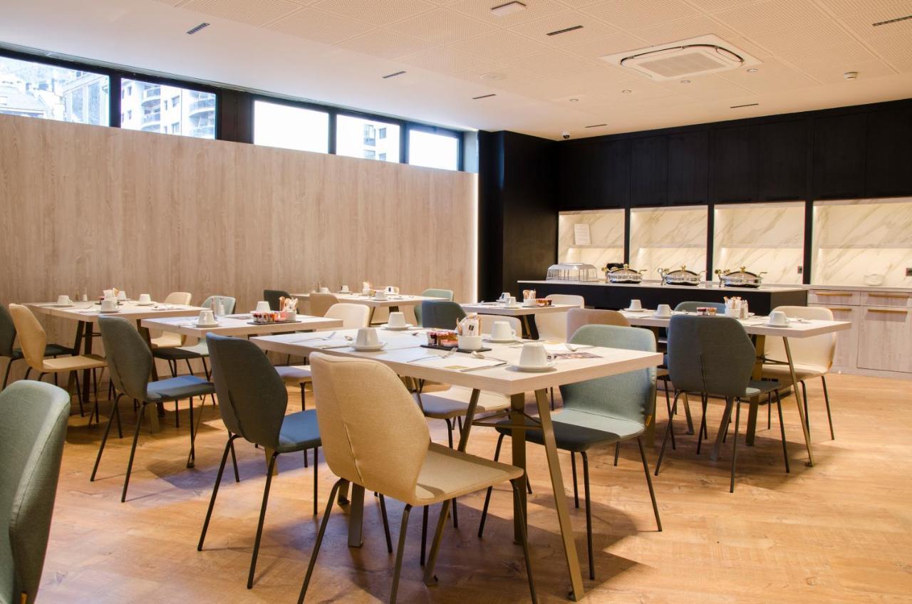 Grand Plaza Hotel & Wellness Ανδόρρα λα Βέγια Εξωτερικό φωτογραφία The dining room at the 2012 Olympic Village